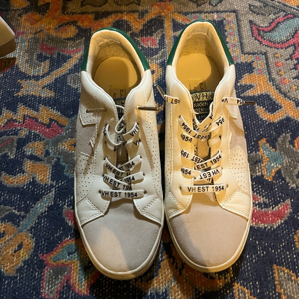 Vintage Havana White Sneakers with Green Accent